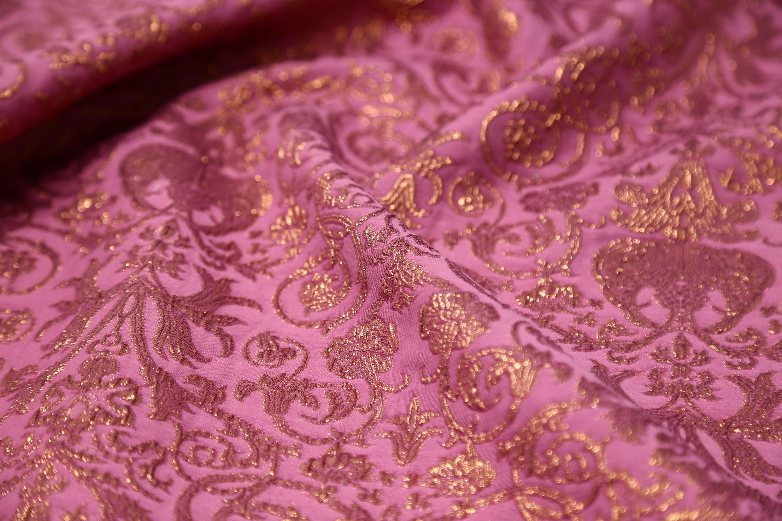 Specialised jacquard Fabrics from Shingora